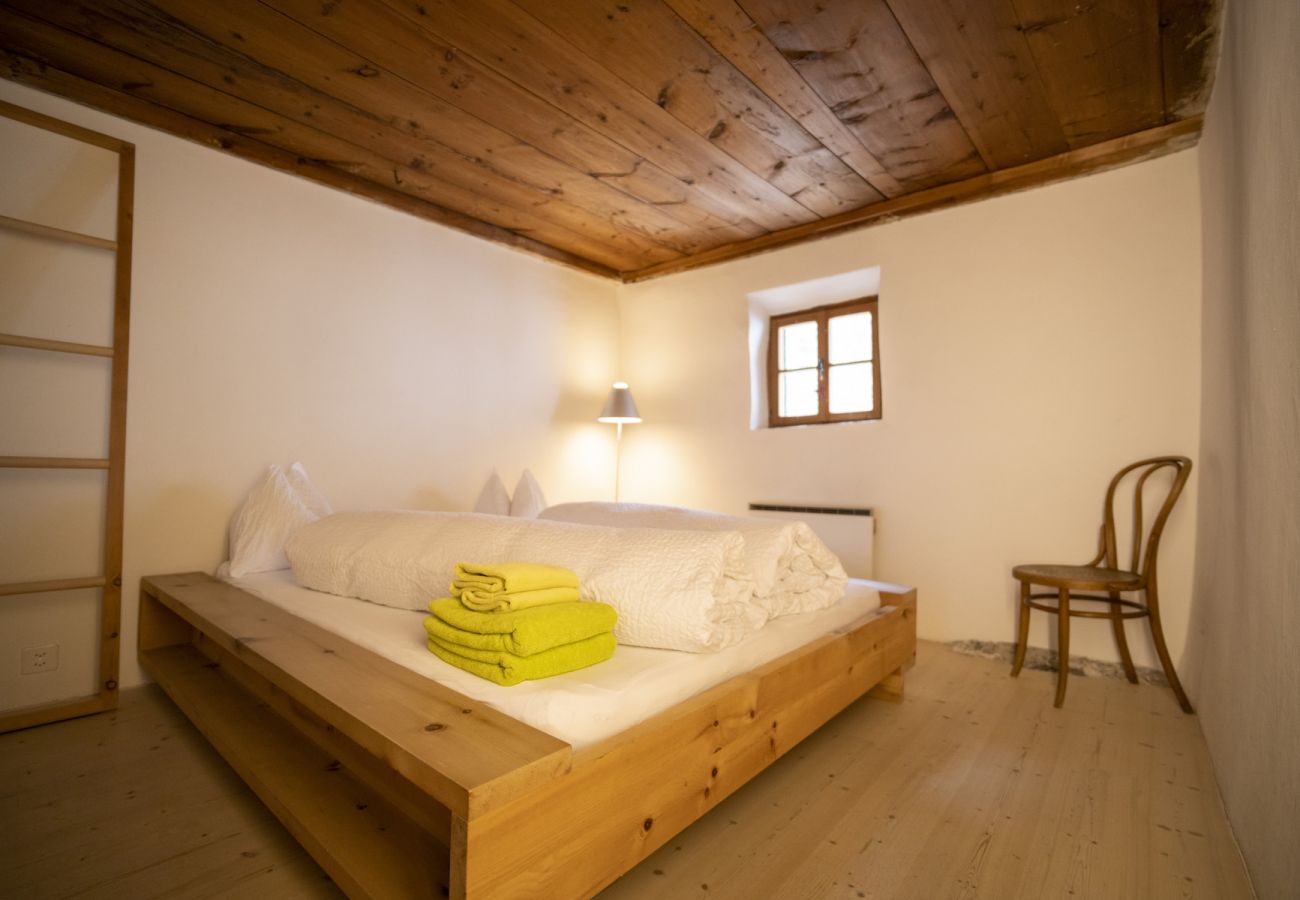 Ferienwohnung in Scuol - Chasa Engiadina OG: aussergewöhnliches Engadiner Haus mitten in Scuol