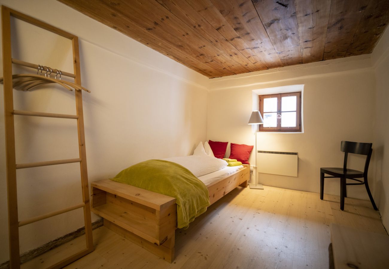 Ferienwohnung in Scuol - Chasa Engiadina OG: aussergewöhnliches Engadiner Haus mitten in Scuol