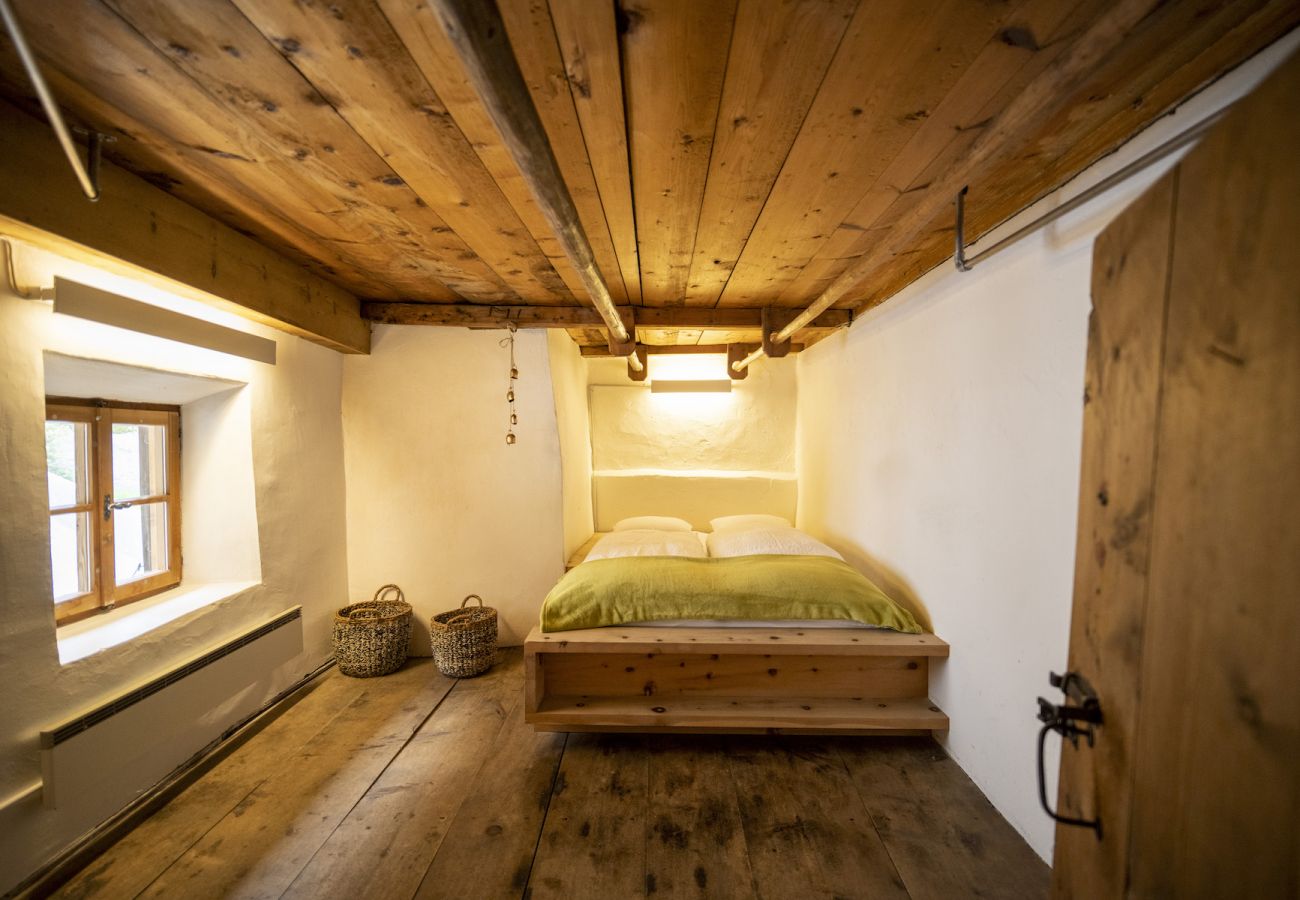 Ferienwohnung in Scuol - Chasa Engiadina OG: aussergewöhnliches Engadiner Haus mitten in Scuol