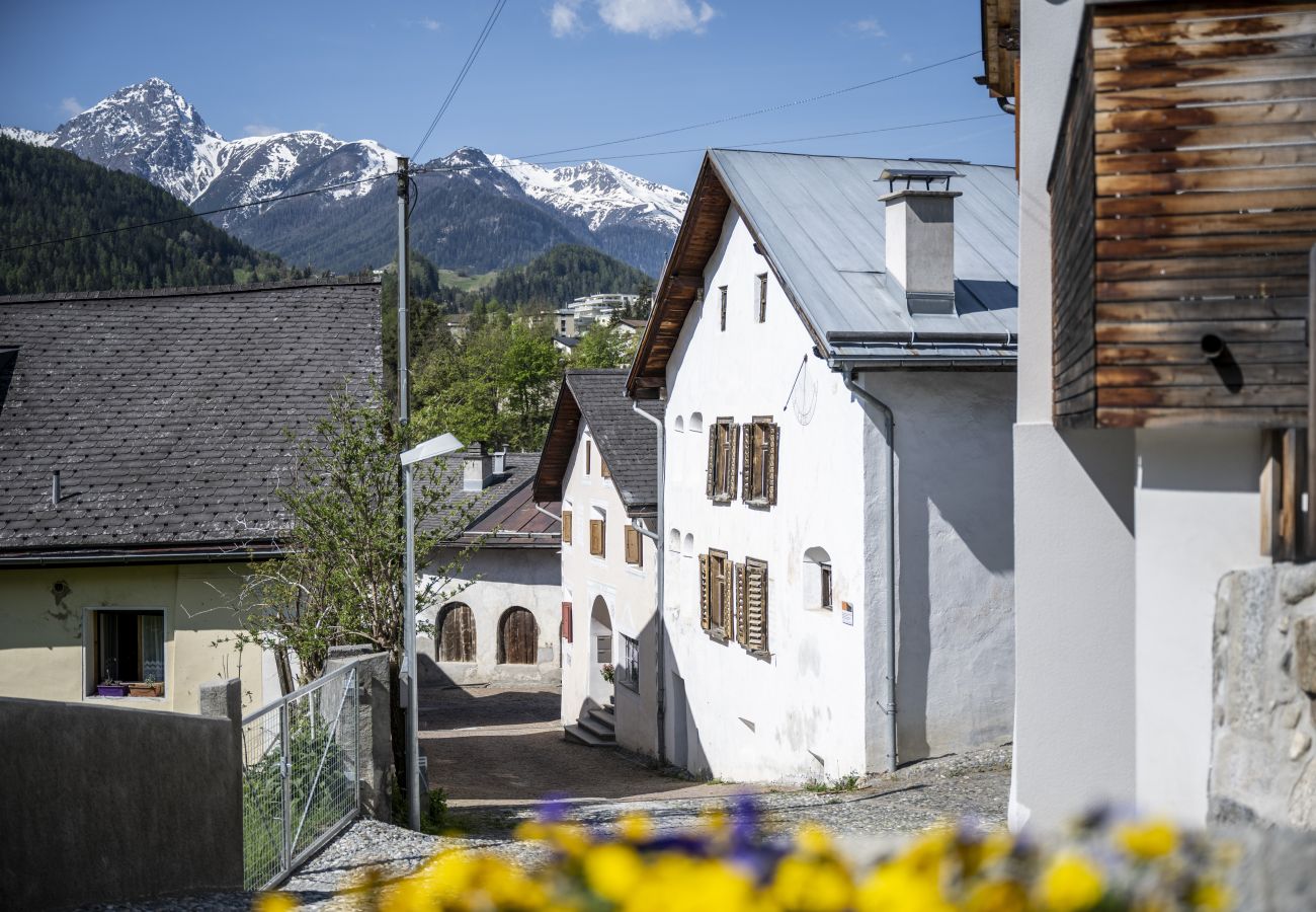 Ferienwohnung in Scuol - Chasa Engiadina OG: aussergewöhnliches Engadiner Haus mitten in Scuol