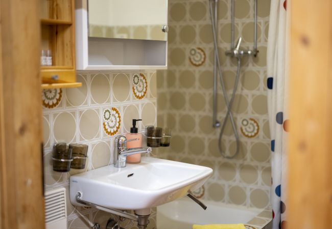 Ferienwohnung in Ardez - Chasa Campell: Die Wohnung ist im ersten Stock eines Engadinerhauses Ferienwohnung in Ardez - Chasa Campell: Die Wohnung ist im ersten Stock eines Engadinerhauses