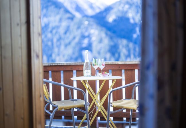 Ferienwohnung in Ardez - Chasa Campell: Die Wohnung ist im ersten Stock eines Engadinerhauses Ferienwohnung in Ardez - Chasa Campell: Die Wohnung ist im ersten Stock eines Engadinerhauses