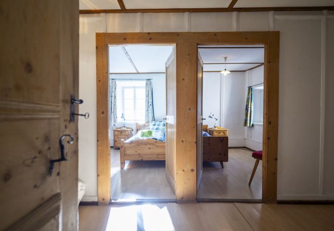 Ferienwohnung in Ardez - Chasa Campell: Die Wohnung ist im ersten Stock eines Engadinerhauses Ferienwohnung in Ardez - Chasa Campell: Die Wohnung ist im ersten Stock eines Engadinerhauses
