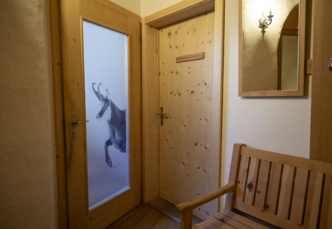 Ferienwohnung in Ardez - Chasa Campell: Die Wohnung ist im ersten Stock eines Engadinerhauses Ferienwohnung in Ardez - Chasa Campell: Die Wohnung ist im ersten Stock eines Engadinerhauses