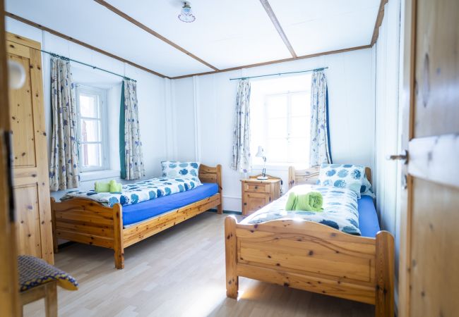 Ferienwohnung in Ardez - Chasa Campell: Die Wohnung ist im ersten Stock eines Engadinerhauses Ferienwohnung in Ardez - Chasa Campell: Die Wohnung ist im ersten Stock eines Engadinerhauses