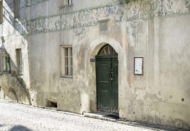 Ferienwohnung in Ardez - Chasa Campell: Die Wohnung ist im ersten Stock eines Engadinerhauses Ferienwohnung in Ardez - Chasa Campell: Die Wohnung ist im ersten Stock eines Engadinerhauses