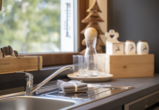 Chalet in Scuol - Meis Chalet: Luxuriöses, freistehendes Ferienhaus im Alpenchic-Stil mitten im Dorfzentrum von Scuol Chalet in Scuol - Meis Chalet: Luxuriöses, freistehendes Ferienhaus im Alpenchic-Stil mitten im Dorfzentrum von Scuol