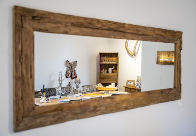 Chalet in Scuol - Meis Chalet: Luxuriöses, freistehendes Ferienhaus im Alpenchic-Stil mitten im Dorfzentrum von Scuol Chalet in Scuol - Meis Chalet: Luxuriöses, freistehendes Ferienhaus im Alpenchic-Stil mitten im Dorfzentrum von Scuol