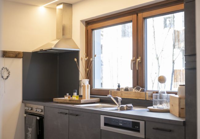 Chalet in Scuol - Meis Chalet: Luxuriöses, freistehendes Ferienhaus im Alpenchic-Stil mitten im Dorfzentrum von Scuol Chalet in Scuol - Meis Chalet: Luxuriöses, freistehendes Ferienhaus im Alpenchic-Stil mitten im Dorfzentrum von Scuol