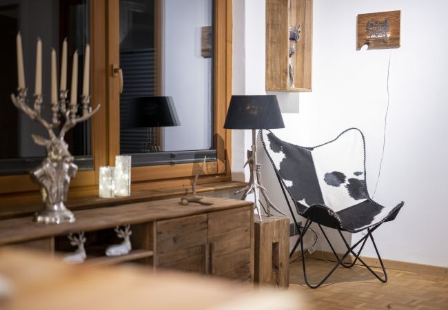 Chalet in Scuol - Meis Chalet: Luxuriöses, freistehendes Ferienhaus im Alpenchic-Stil mitten im Dorfzentrum von Scuol Chalet in Scuol - Meis Chalet: Luxuriöses, freistehendes Ferienhaus im Alpenchic-Stil mitten im Dorfzentrum von Scuol