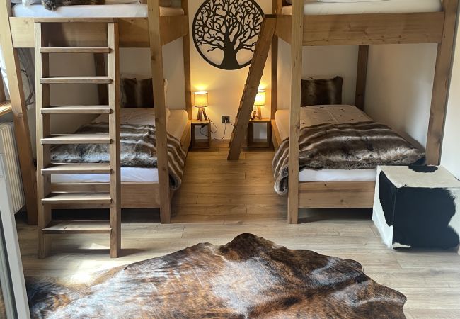Chalet in Scuol - Meis Chalet: Luxuriöses, freistehendes Ferienhaus im Alpenchic-Stil mitten im Dorfzentrum von Scuol Chalet in Scuol - Meis Chalet: Luxuriöses, freistehendes Ferienhaus im Alpenchic-Stil mitten im Dorfzentrum von Scuol