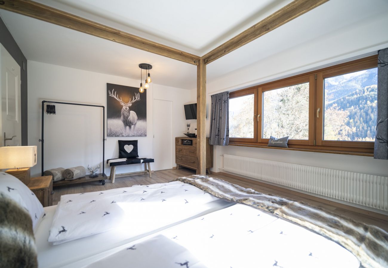 Chalet in Scuol - MEIS CHALET: LUXURIÖSES, FREISTEHENDES 5.5 ZIMMER-HAUS, MITTEN IM DORFZENTRUM VON SCUOL IM ALPENCHIC-STIL