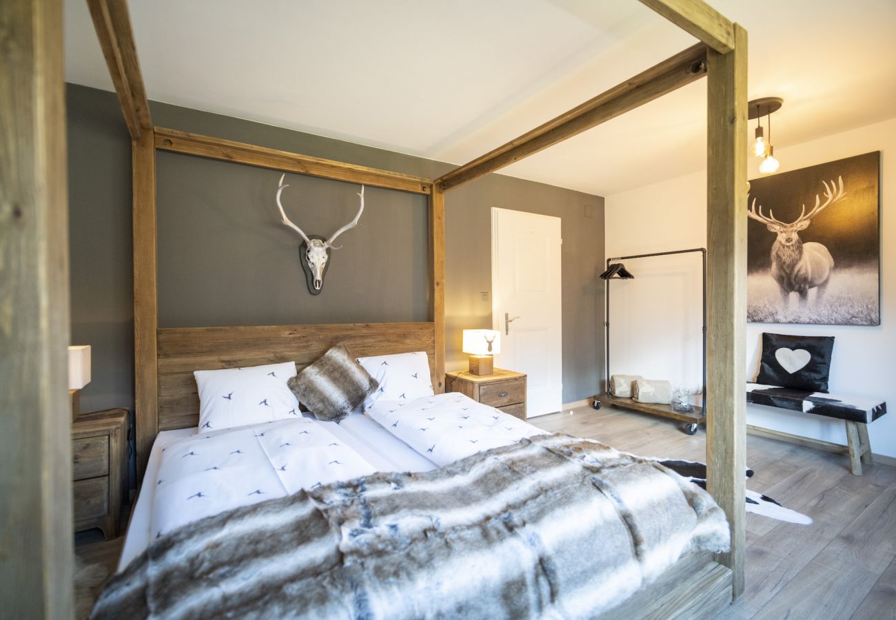 Chalet in Scuol - Meis Chalet: Luxuriöses, freistehendes Ferienhaus im Alpenchic-Stil mitten im Dorfzentrum von Scuol