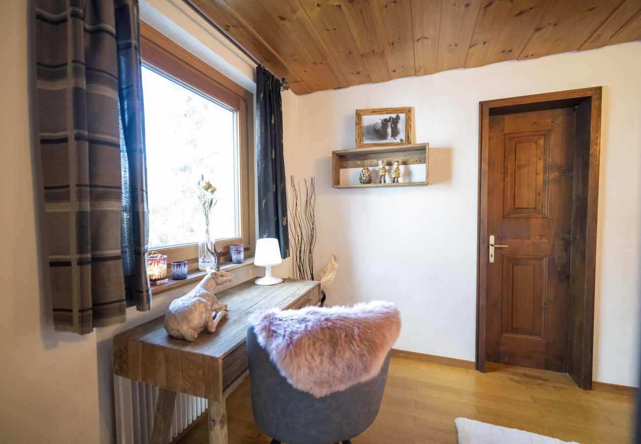 Chalet in Scuol - Meis Chalet: Luxuriöses, freistehendes Ferienhaus im Alpenchic-Stil mitten im Dorfzentrum von Scuol