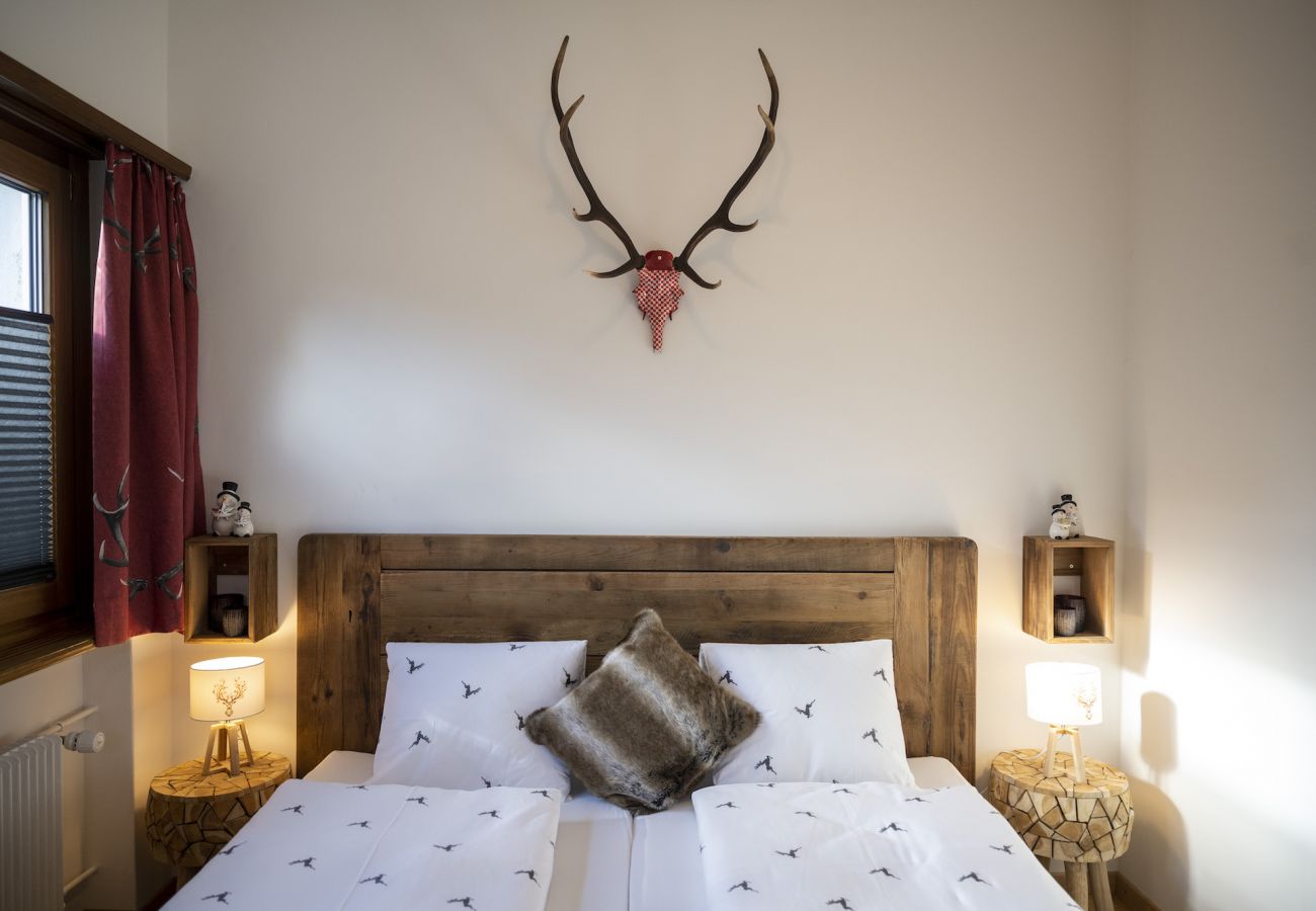 Chalet in Scuol - MEIS CHALET: LUXURIÖSES, FREISTEHENDES 5.5 ZIMMER-HAUS, MITTEN IM DORFZENTRUM VON SCUOL IM ALPENCHIC-STIL