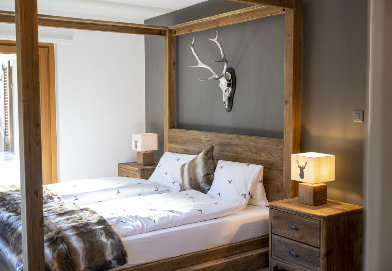 Chalet in Scuol - MEIS CHALET: LUXURIÖSES, FREISTEHENDES 5.5 ZIMMER-HAUS, MITTEN IM DORFZENTRUM VON SCUOL IM ALPENCHIC-STIL