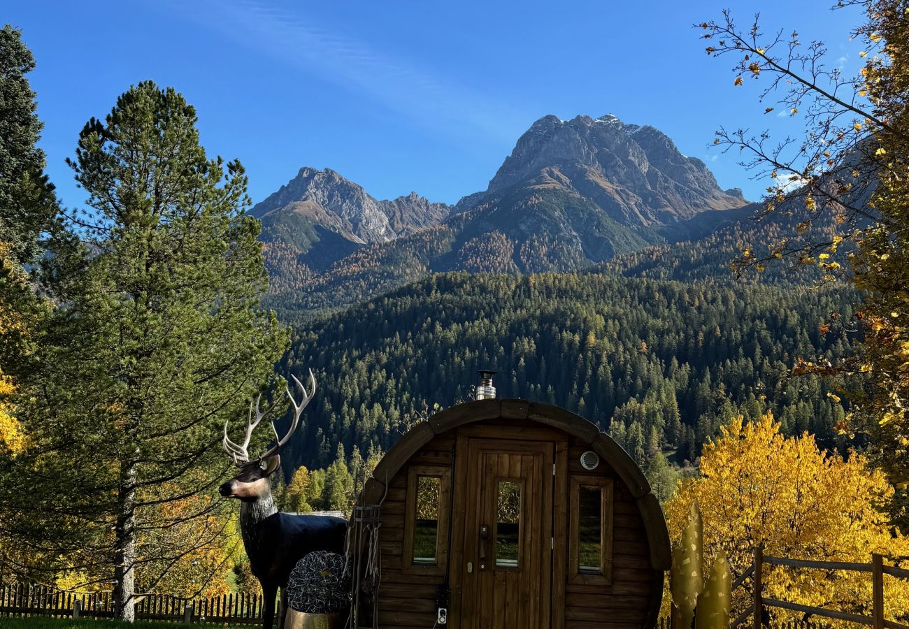 Chalet in Scuol - Meis Chalet: Luxuriöses, freistehendes Ferienhaus im Alpenchic-Stil mitten im Dorfzentrum von Scuol