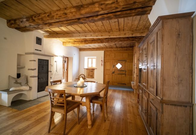 Ferienhaus in Ardez - Chasa Riatsch: Renoviertes Engadinerhaus mitten in Ardez Ferienhaus in Ardez - Chasa Riatsch: Renoviertes Engadinerhaus mitten in Ardez