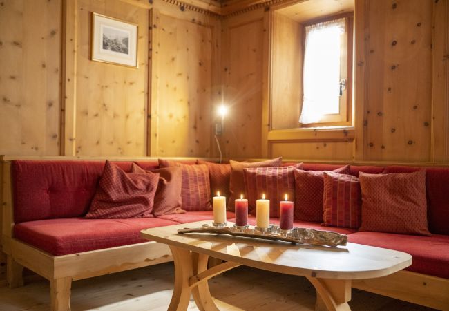 Ferienhaus in Ardez - Chasa Riatsch: Renoviertes Engadinerhaus mitten in Ardez Ferienhaus in Ardez - Chasa Riatsch: Renoviertes Engadinerhaus mitten in Ardez