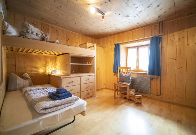 Ferienhaus in Ardez - Chasa Riatsch: Renoviertes Engadinerhaus mitten in Ardez Ferienhaus in Ardez - Chasa Riatsch: Renoviertes Engadinerhaus mitten in Ardez