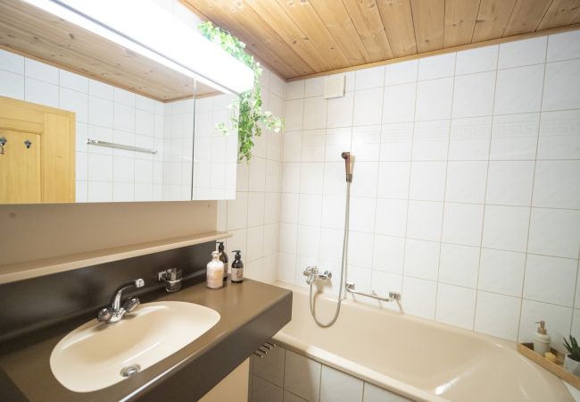 Ferienhaus in Ardez - Chasa Riatsch: Renoviertes Engadinerhaus mitten in Ardez Ferienhaus in Ardez - Chasa Riatsch: Renoviertes Engadinerhaus mitten in Ardez