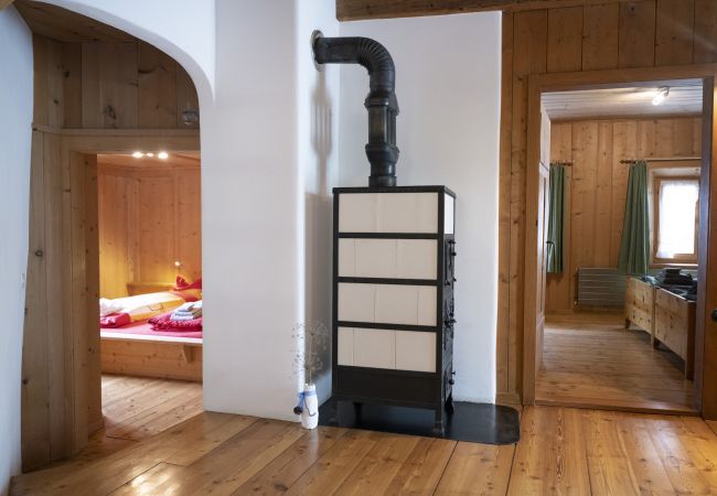 Ferienhaus in Ardez - Chasa Riatsch: Renoviertes Engadinerhaus mitten in Ardez Ferienhaus in Ardez - Chasa Riatsch: Renoviertes Engadinerhaus mitten in Ardez