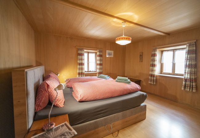 Ferienwohnung in Sent - Chasa Capricorn Sent: Grosszügige 5-Zimmerwohung im Alpenchic-Stil im Herzen von Sent Ferienwohnung in Sent - Chasa Capricorn Sent: Grosszügige 5-Zimmerwohung im Alpenchic-Stil im Herzen von Sent