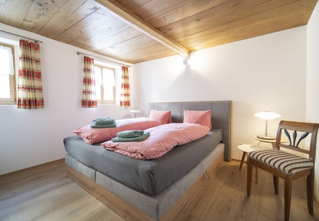 Ferienwohnung in Sent - Chasa Capricorn Sent: Grosszügige 5-Zimmerwohung im Alpenchic-Stil im Herzen von Sent Ferienwohnung in Sent - Chasa Capricorn Sent: Grosszügige 5-Zimmerwohung im Alpenchic-Stil im Herzen von Sent