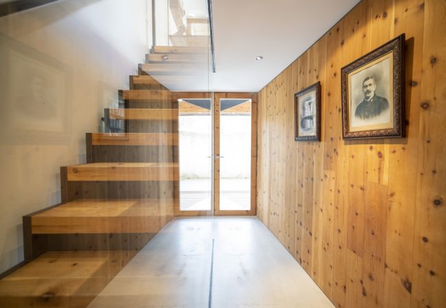 Ferienhaus in Scuol - Chasa 5: Modernes 4 ½-Zimmer Ferienhaus mit Panoramablick und Arvenduft Ferienhaus in Scuol - Chasa 5: Modernes 4 ½-Zimmer Ferienhaus mit Panoramablick und Arvenduft