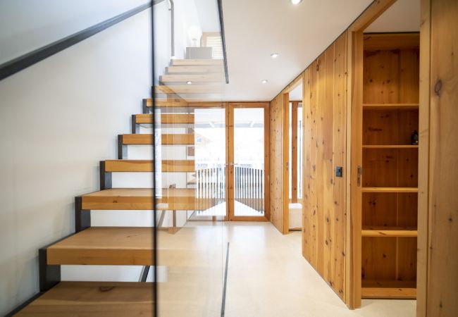 Ferienhaus in Scuol - Chasa 5: Modernes 4 ½-Zimmer Ferienhaus mit Panoramablick und Arvenduft Ferienhaus in Scuol - Chasa 5: Modernes 4 ½-Zimmer Ferienhaus mit Panoramablick und Arvenduft