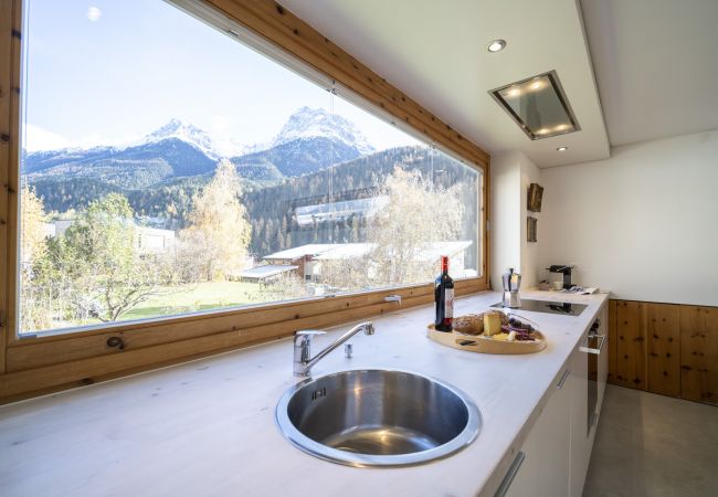 Ferienhaus in Scuol - Chasa 5: Modernes 4 ½-Zimmer Ferienhaus mit Panoramablick und Arvenduft Ferienhaus in Scuol - Chasa 5: Modernes 4 ½-Zimmer Ferienhaus mit Panoramablick und Arvenduft