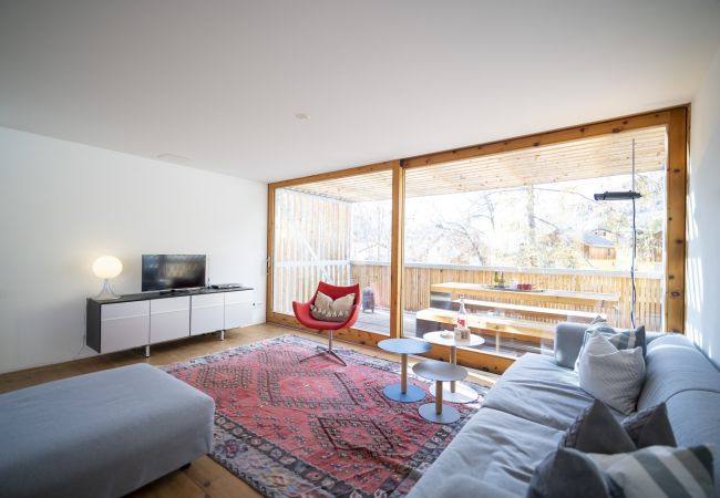 Ferienhaus in Scuol - Chasa 5: Modernes 4 ½-Zimmer Ferienhaus mit Panoramablick und Arvenduft Ferienhaus in Scuol - Chasa 5: Modernes 4 ½-Zimmer Ferienhaus mit Panoramablick und Arvenduft