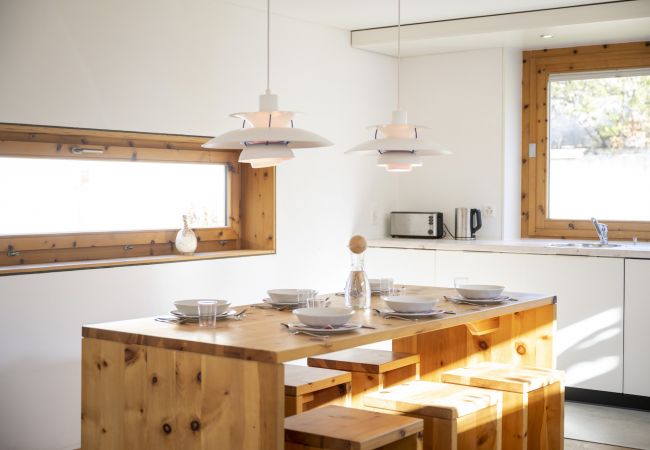 Ferienhaus in Scuol - Chasa 5: Modernes 4 ½-Zimmer Ferienhaus mit Panoramablick und Arvenduft Ferienhaus in Scuol - Chasa 5: Modernes 4 ½-Zimmer Ferienhaus mit Panoramablick und Arvenduft