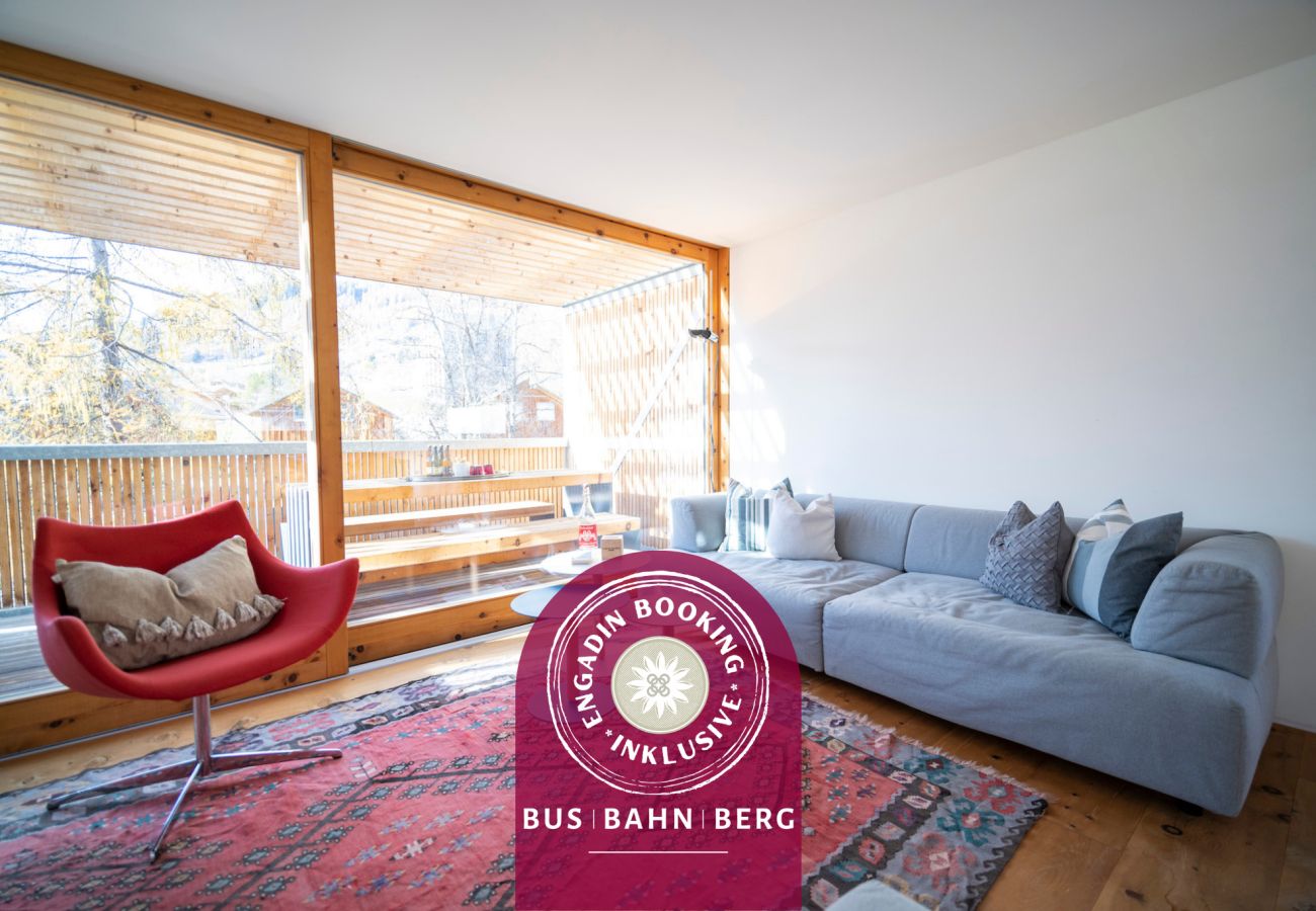 Ferienhaus in Scuol - Chasa 5: Modernes 4 ½-Zimmer Ferienhaus mit Panoramablick und Arvenduft