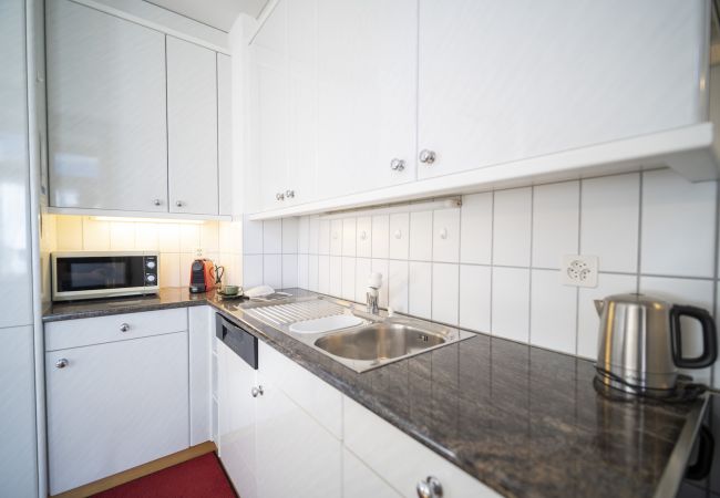 Ferienwohnung in Ardez - Chasa Suot Chastè: 4.5-Zimmer-Attikawohnung direkt unter dem Ardezer Turm Ferienwohnung in Ardez - Chasa Suot Chastè: 4.5-Zimmer-Attikawohnung direkt unter dem Ardezer Turm