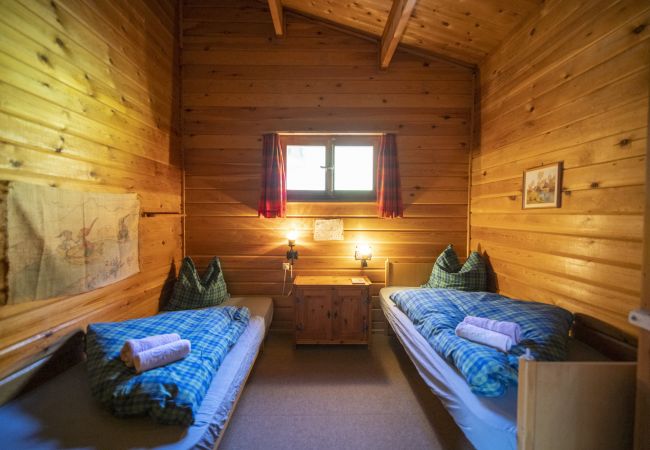 Chalet in Ramosch - Chasa Avant Porta: Freistehendes 4.5-Zimmer-Chalet mit Panoramasicht Chalet in Ramosch - Chasa Avant Porta: Freistehendes 4.5-Zimmer-Chalet mit Panoramasicht