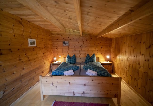 Chalet in Ramosch - Chasa Avant Porta: Freistehendes 4.5-Zimmer-Chalet mit Panoramasicht Chalet in Ramosch - Chasa Avant Porta: Freistehendes 4.5-Zimmer-Chalet mit Panoramasicht
