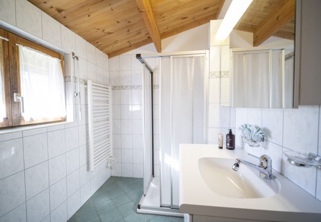 Chalet in Ramosch - Chasa Avant Porta: Freistehendes 4.5-Zimmer-Chalet mit Panoramasicht Chalet in Ramosch - Chasa Avant Porta: Freistehendes 4.5-Zimmer-Chalet mit Panoramasicht