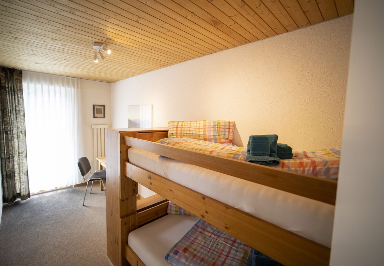 Ferienwohnung in Scuol - CHASA TRÜ NR. 18: GEMÜTLICH EINGERICHTETE 4.5-ZIMMERWOHNUNG IN DER FERIENSIEDLUNG TRÜ