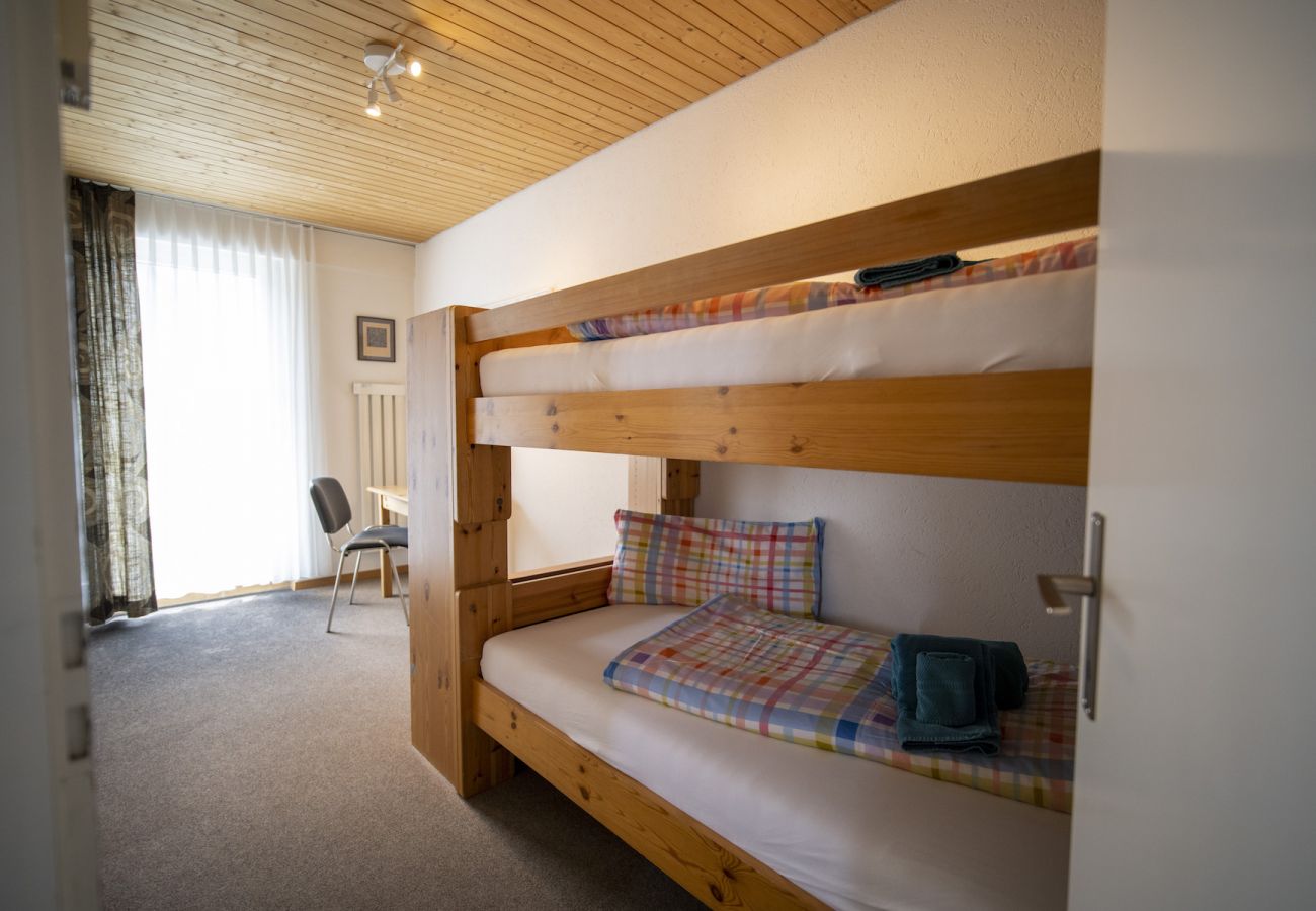 Ferienwohnung in Scuol - CHASA TRÜ NR. 18: GEMÜTLICH EINGERICHTETE 4.5-ZIMMERWOHNUNG IN DER FERIENSIEDLUNG TRÜ