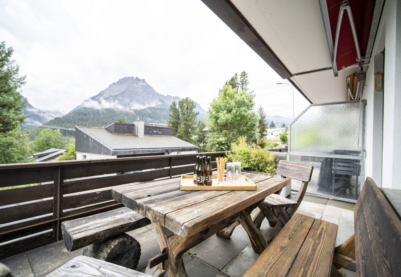 Ferienwohnung in Scuol - CHASA TRÜ NR. 18: GEMÜTLICH EINGERICHTETE 4.5-ZIMMERWOHNUNG IN DER FERIENSIEDLUNG TRÜ