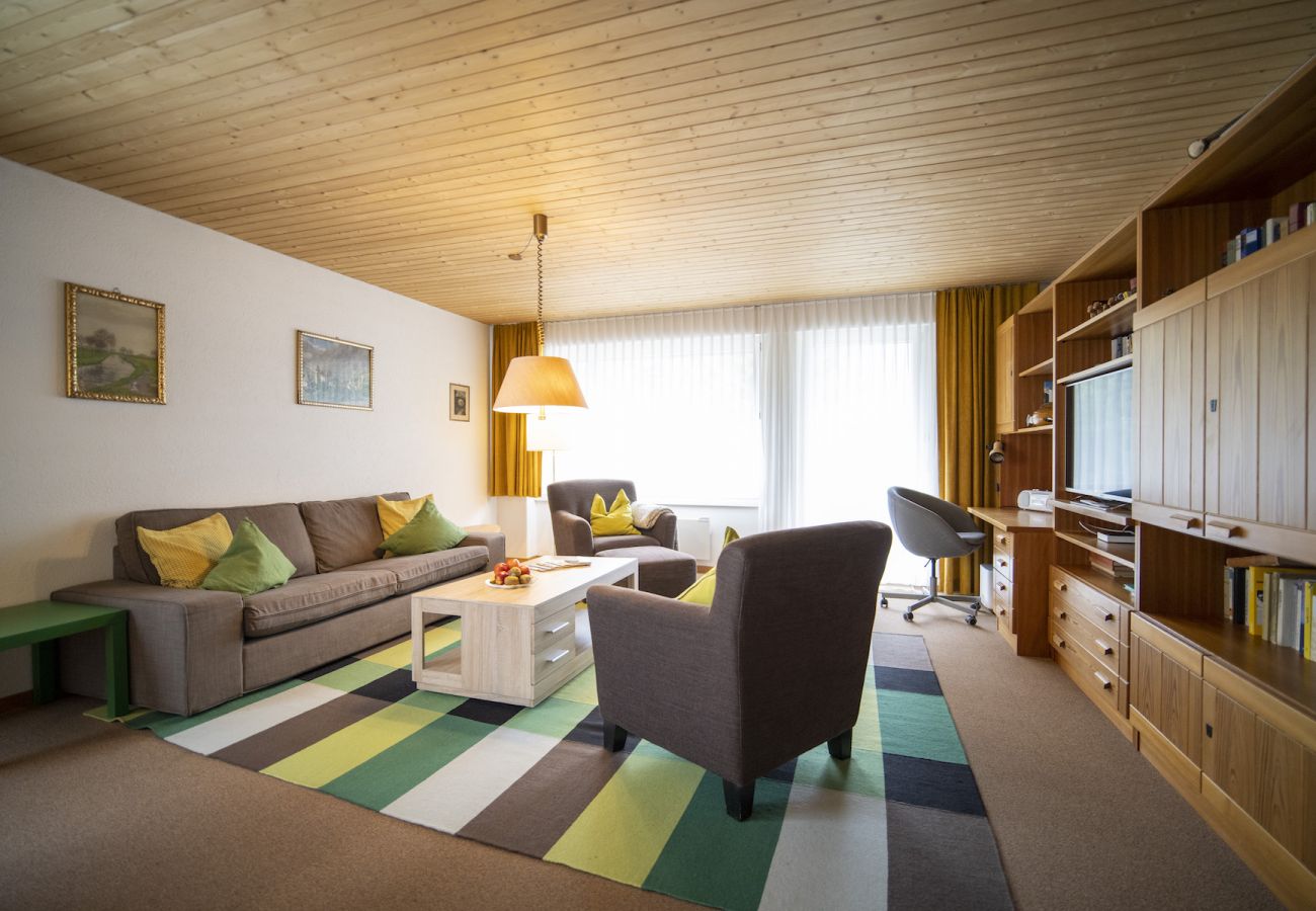 Ferienwohnung in Scuol - CHASA TRÜ NR. 18: GEMÜTLICH EINGERICHTETE 4.5-ZIMMERWOHNUNG IN DER FERIENSIEDLUNG TRÜ