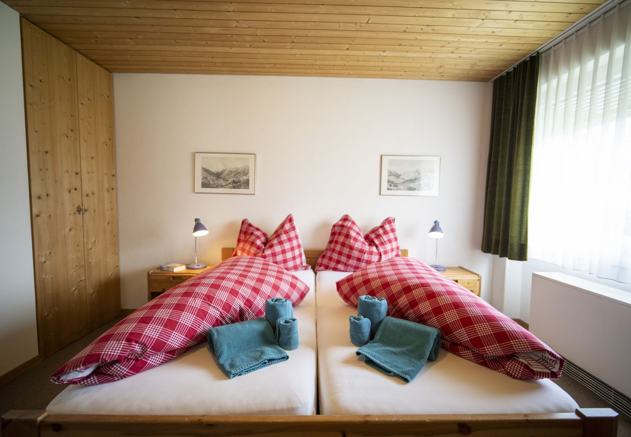 Ferienwohnung in Scuol - CHASA TRÜ NR. 18: GEMÜTLICH EINGERICHTETE 4.5-ZIMMERWOHNUNG IN DER FERIENSIEDLUNG TRÜ