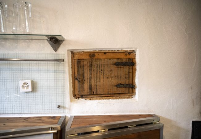 Ferienwohnung in Scuol - Chasa Engiadina EG: denkmalgeschütztes Engadinerhaus mitten in Scuol Ferienwohnung in Scuol - Chasa Engiadina EG: denkmalgeschütztes Engadinerhaus mitten in Scuol