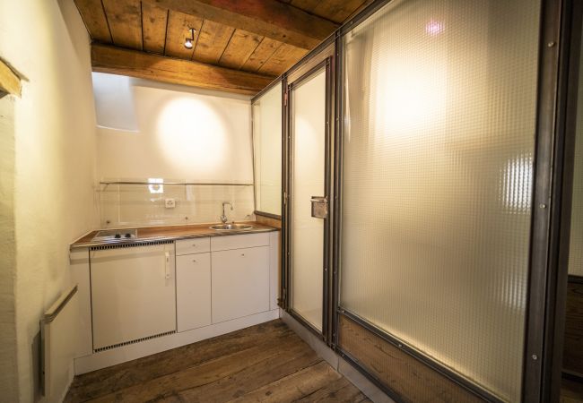 Ferienwohnung in Scuol - Chasa Engiadina EG: denkmalgeschütztes Engadinerhaus mitten in Scuol Ferienwohnung in Scuol - Chasa Engiadina EG: denkmalgeschütztes Engadinerhaus mitten in Scuol