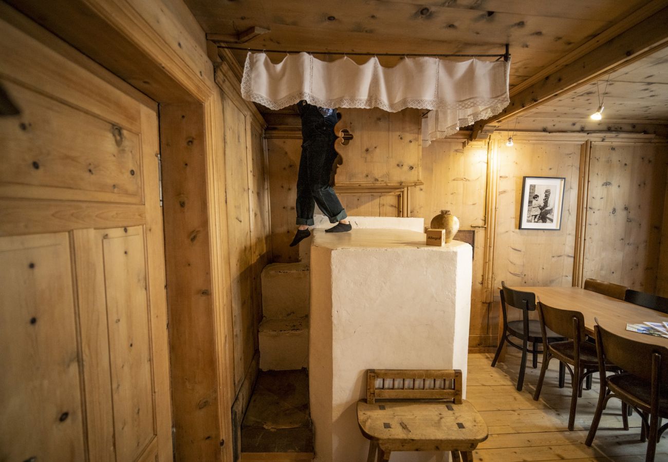 Ferienwohnung in Scuol - Chasa Engiadina EG: denkmalgeschütztes Engadinerhaus mitten in Scuol