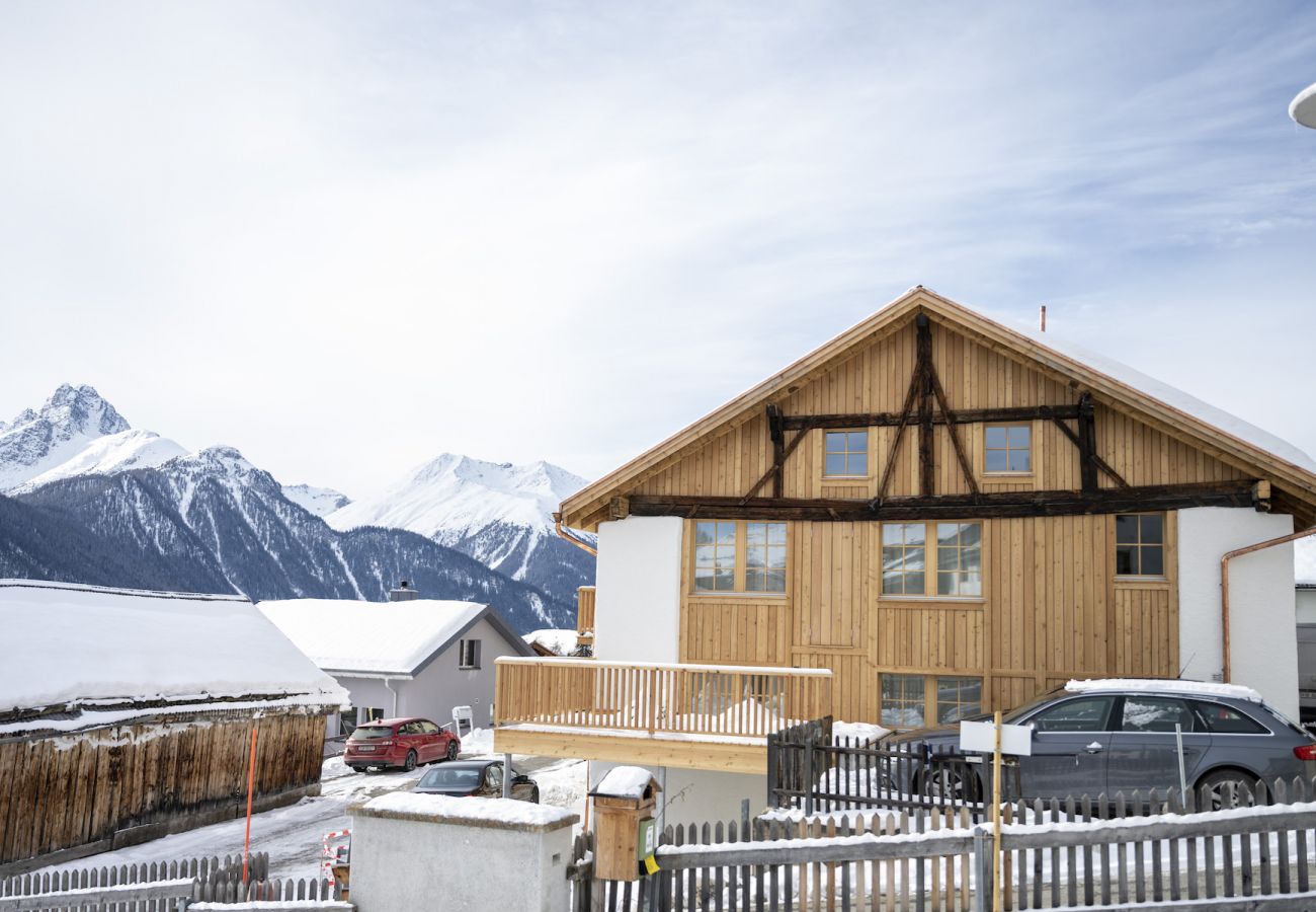 Ferienwohnung in Ftan - CHASA MUNTANELLA 4.5: WUNDERSCHÖNE 4.5-ZIMMER-DACHWOHNUNG, IN EINEM MODERN AUSGEBAUTEN ENGADINER HAUS