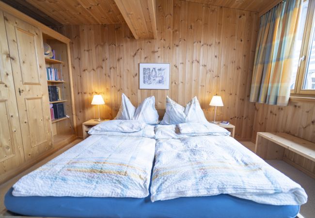 Ferienwohnung in Ftan - Chasa Rontsch Madlaina: Charmante 4.5 Zimmer-Dachwohnung mit Panorama-Aussicht mitten in Ftan Ferienwohnung in Ftan - Chasa Rontsch Madlaina: Charmante 4.5 Zimmer-Dachwohnung mit Panorama-Aussicht mitten in Ftan