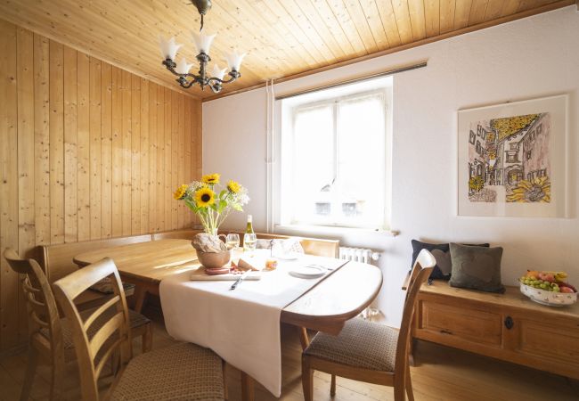 Ferienwohnung in Ftan - Chasa Muglinér 115: Grosszügige 4.5 Zimmerwohnung mitten in Ftan Ferienwohnung in Ftan - Chasa Muglinér 115: Grosszügige 4.5 Zimmerwohnung mitten in Ftan