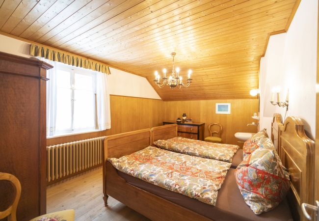 Ferienwohnung in Ftan - Chasa Muglinér 115: Grosszügige 4.5 Zimmerwohnung mitten in Ftan Ferienwohnung in Ftan - Chasa Muglinér 115: Grosszügige 4.5 Zimmerwohnung mitten in Ftan